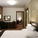 Tarnovia Hotel 4*