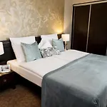 Tarnovia Hotel 4*