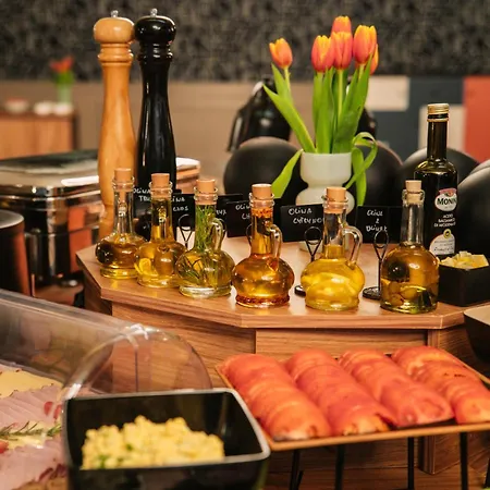 Tarnovia Hotel 4*