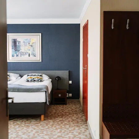 Tarnovia Hotel 4*